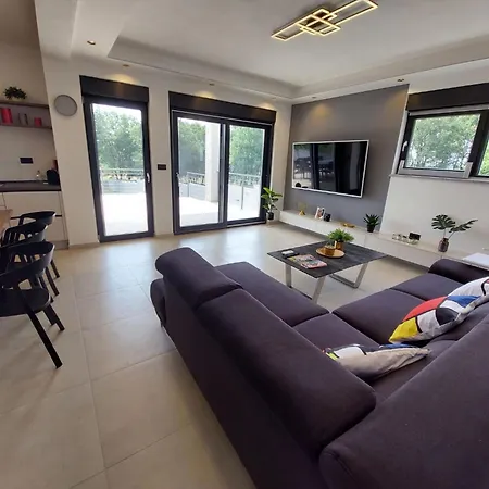 Ferienvilla Luxury Tara Mit Beheiztem Pool By Interhome * Medulin