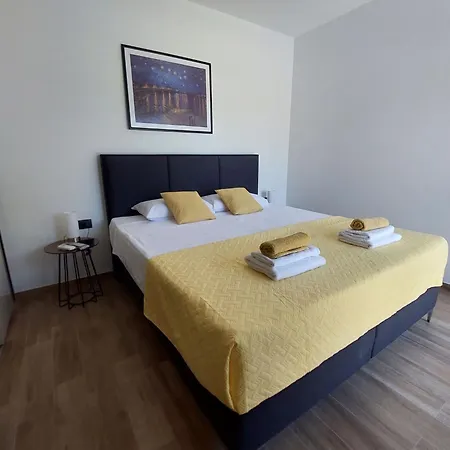 Ferienvilla Luxury Tara Mit Beheiztem Pool By Interhome Hébergement de vacances