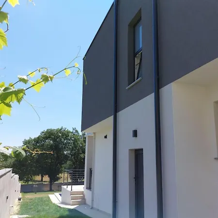 Ferienvilla Luxury Tara Mit Beheiztem Pool By Interhome *