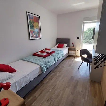 بيت للعطل Ferienvilla Luxury Tara Mit Beheiztem Pool By Interhome