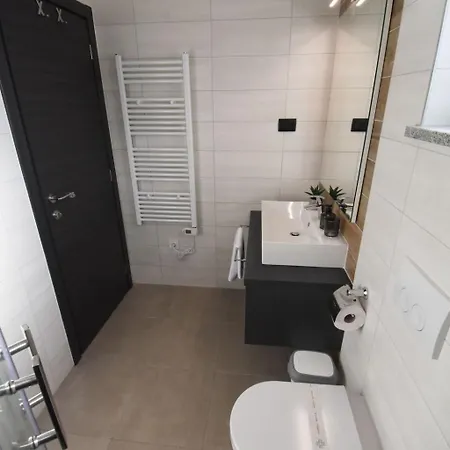 Ferienvilla Luxury Tara Mit Beheiztem Pool By Interhome *