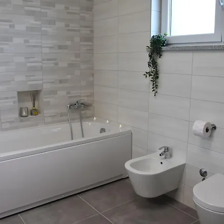 Ferienvilla Luxury Tara Mit Beheiztem Pool By Interhome *
